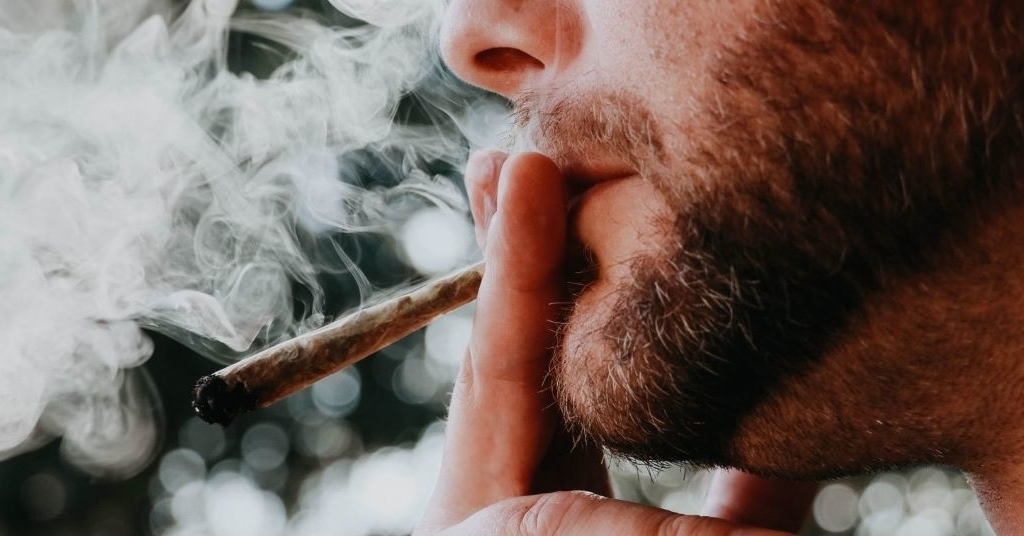 Does smoking cigarettes cause erectile dysfunction? Learn the facts